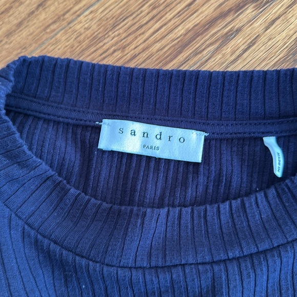 Sandro navy top with green and paisley design pleated in the back. - Picture 4 of 4